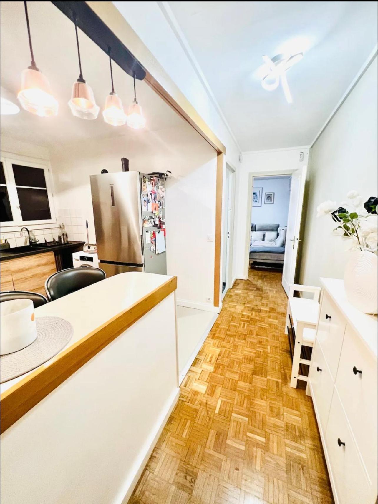 Modern 2 Bedroom Apartment Near Paris Metro, Giant Flat Screen Tv 85 Inches, Balcony, Free Parking Иври сюр Сен Екстериор снимка
