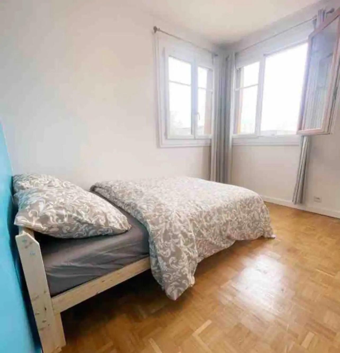 Modern 2 Bedroom Apartment Near Paris Metro, Giant Flat Screen Tv 85 Inches, Balcony, Free Parking Иври сюр Сен Екстериор снимка