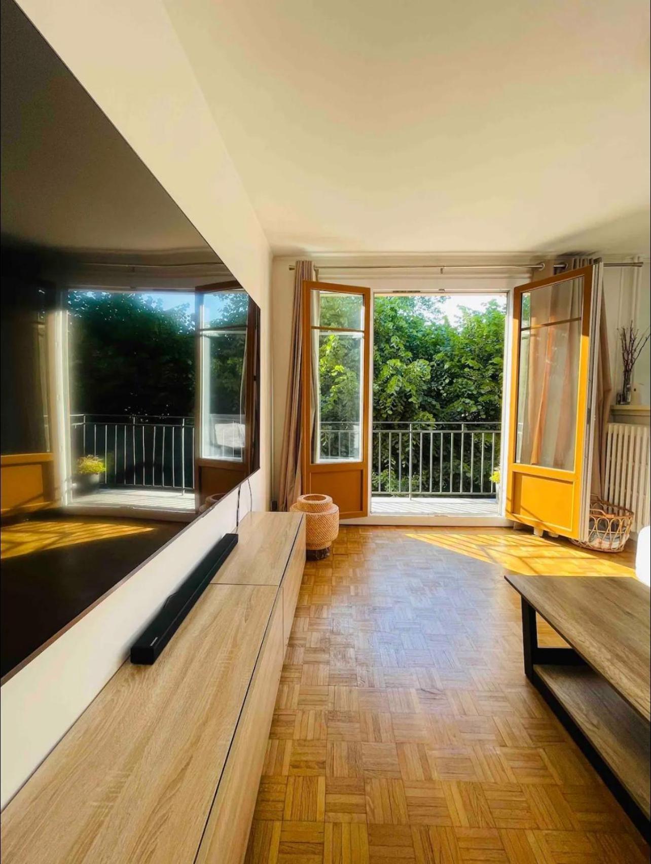 Modern 2 Bedroom Apartment Near Paris Metro, Giant Flat Screen Tv 85 Inches, Balcony, Free Parking Иври сюр Сен Екстериор снимка